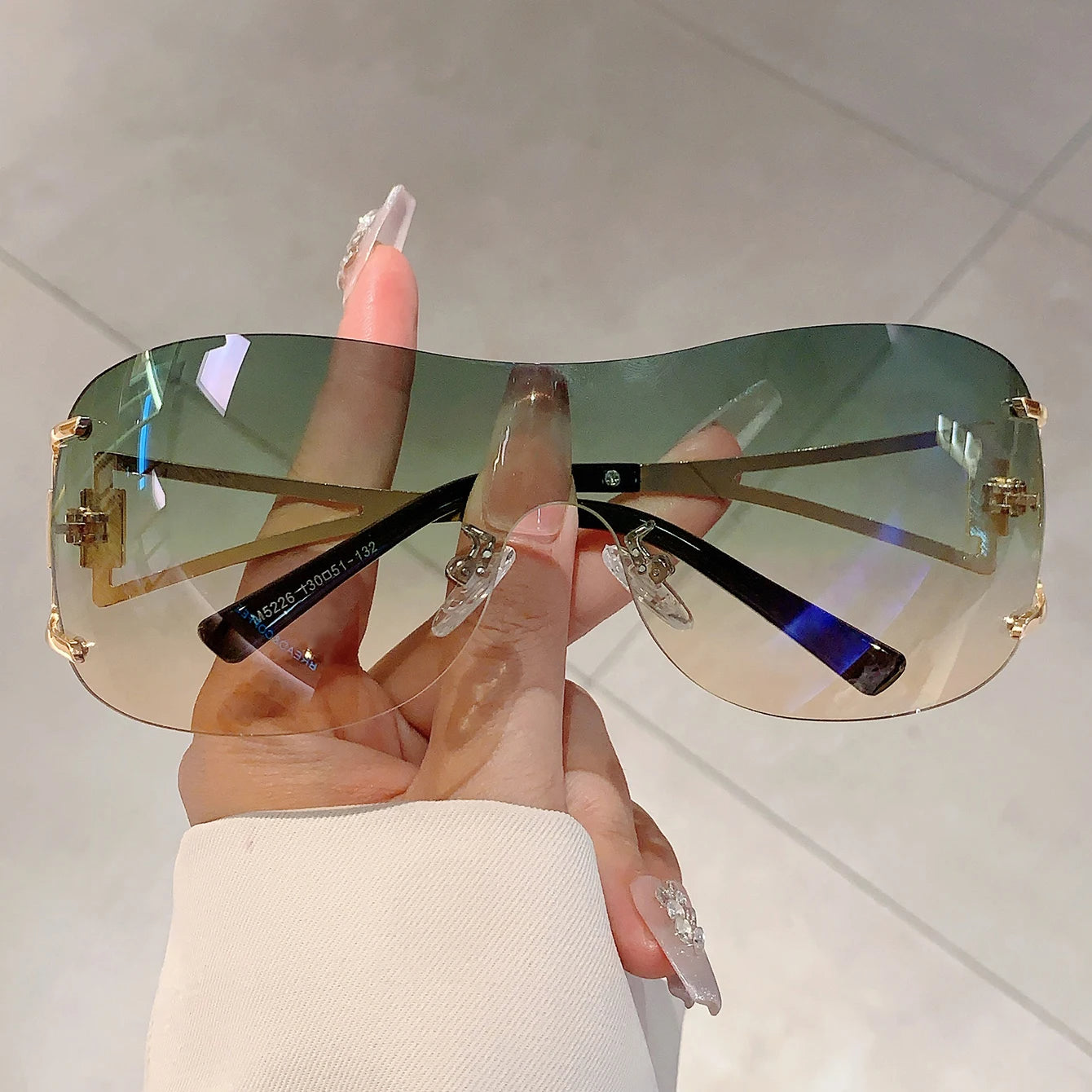 Nova Gradient Veil Shades