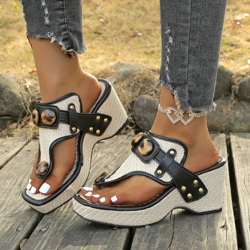 Aurelle Sculpted Strap Sandals