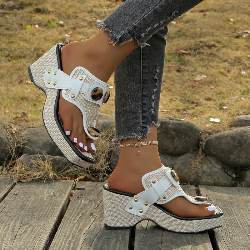 Aurelle Sculpted Strap Sandals