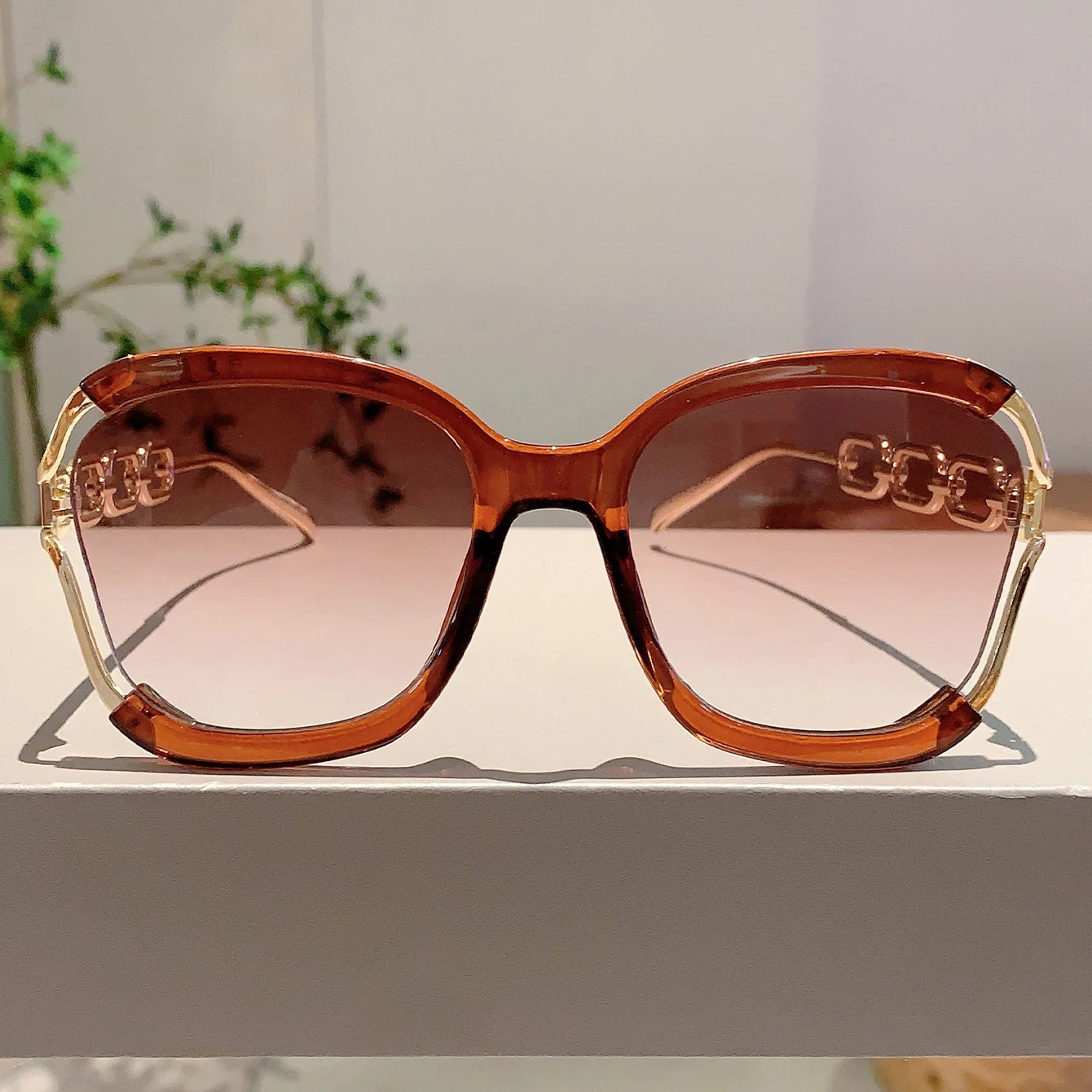 Soleil Chain-Link Gradient Frame Eyewear