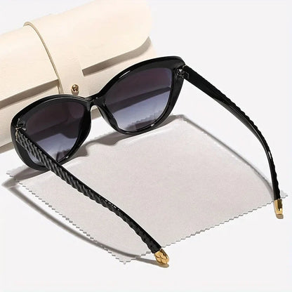Liora Marbled Cat-Eye Shades