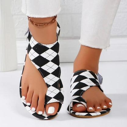 Monroe Diamond Weave Flats