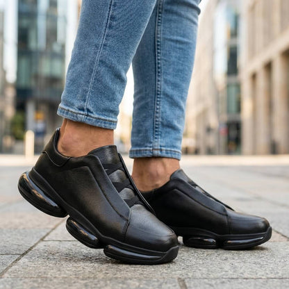 Nocturne Leather Sneaker