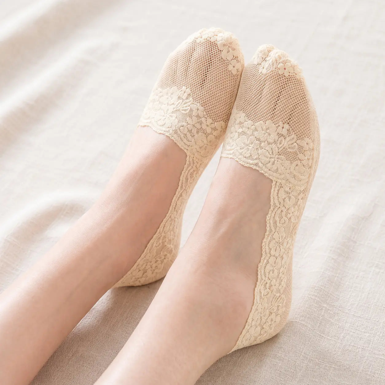 Chantilly Hush Slip-On Socks