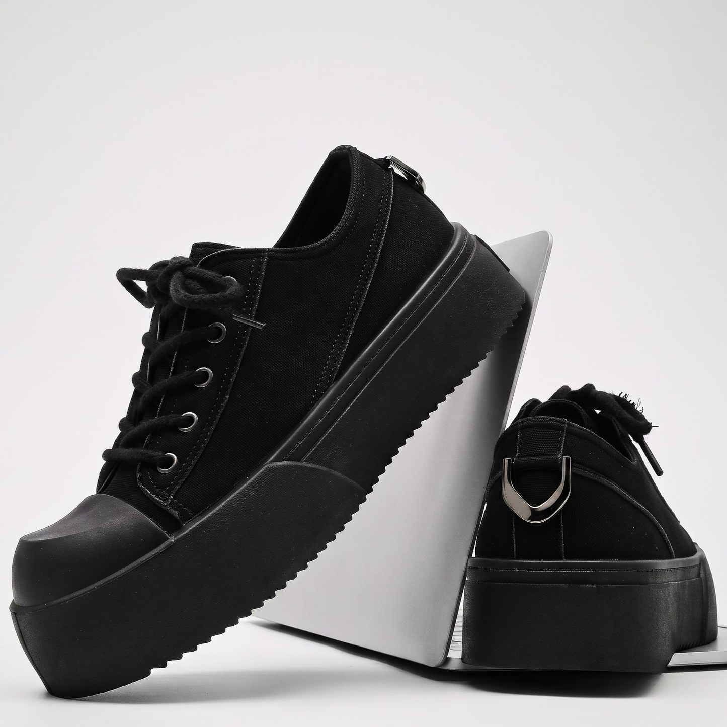 Hawthorne Suede Trainer
