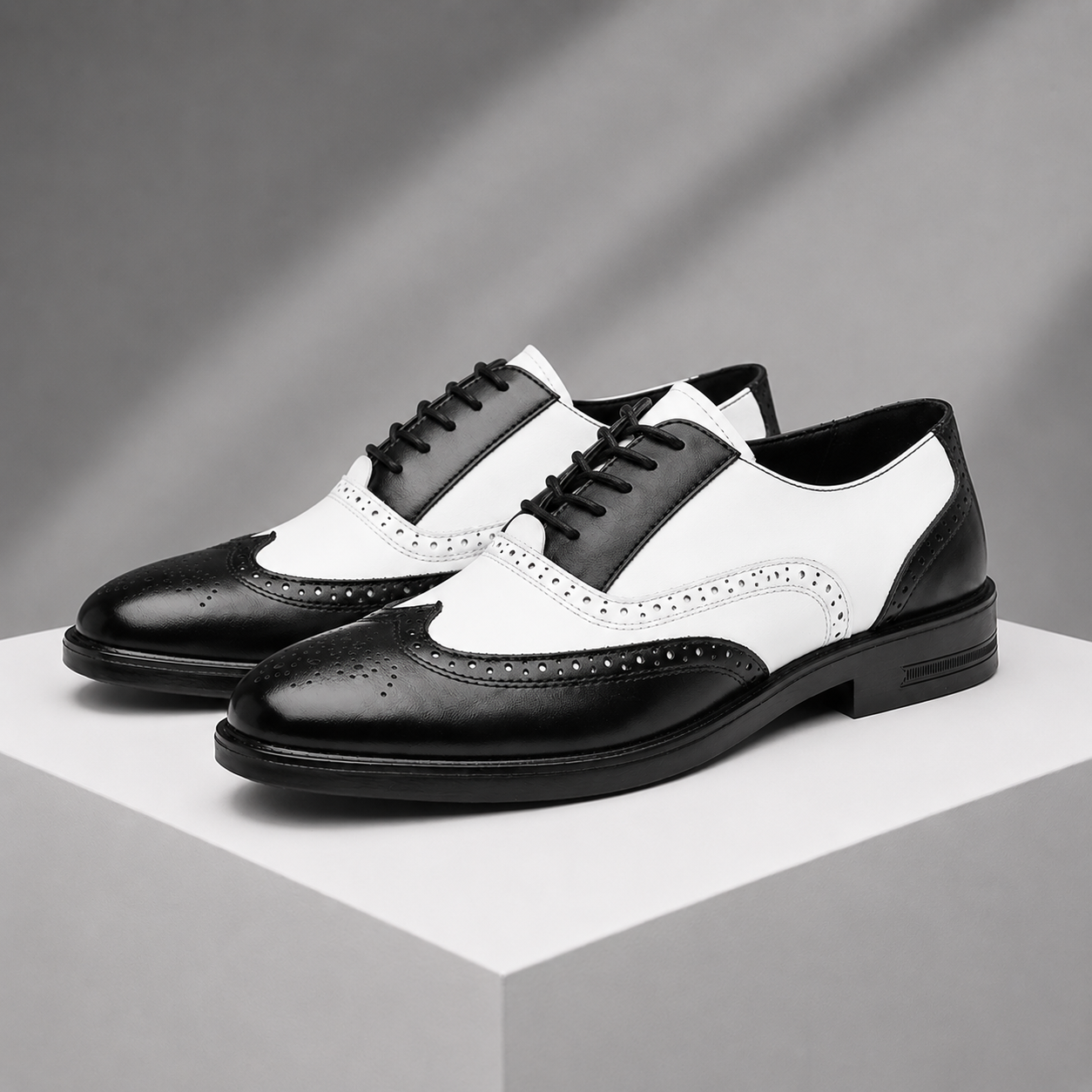 Rivoli Two-Tone Wingtip Oxford