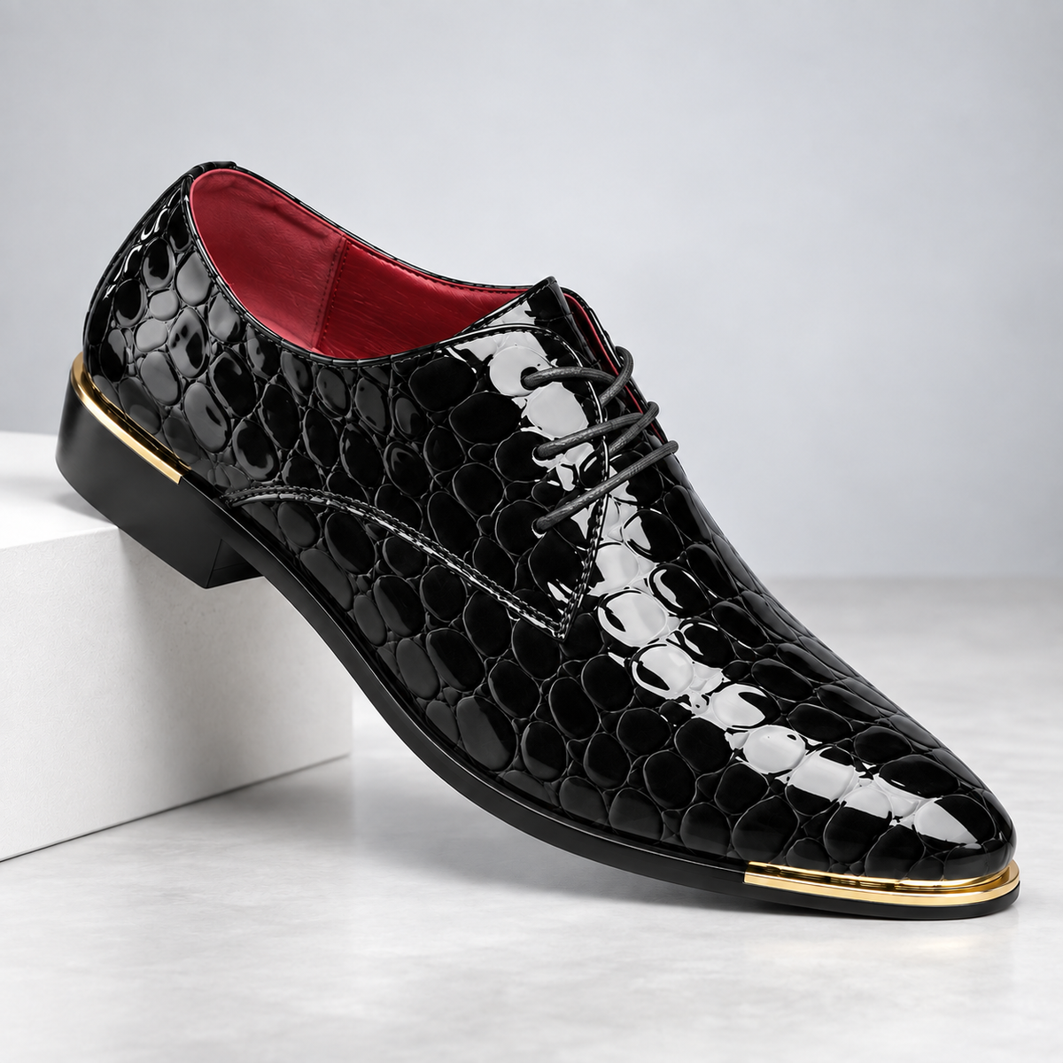Bellagio Ivory Gold-Tip Derby