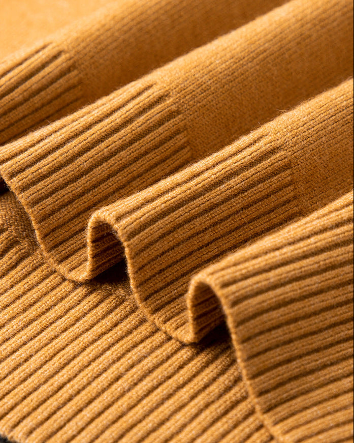 Knit V-Neck in Italian Cashmere Blend