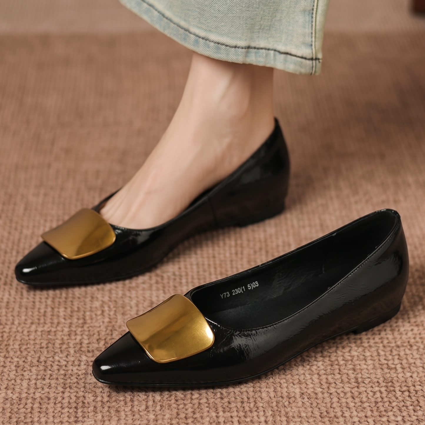 Nero Crinkle Brushed-Gold Vamp Flat