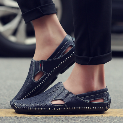 Le Flaneur Navy Cut-Out Loafer