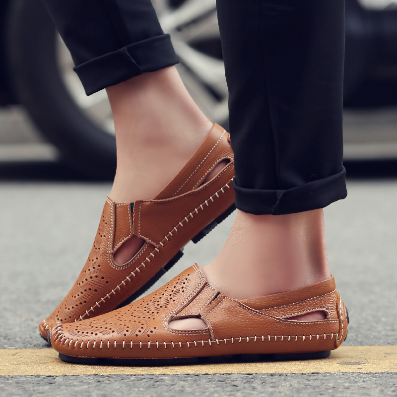 Le Flaneur Navy Cut-Out Loafer