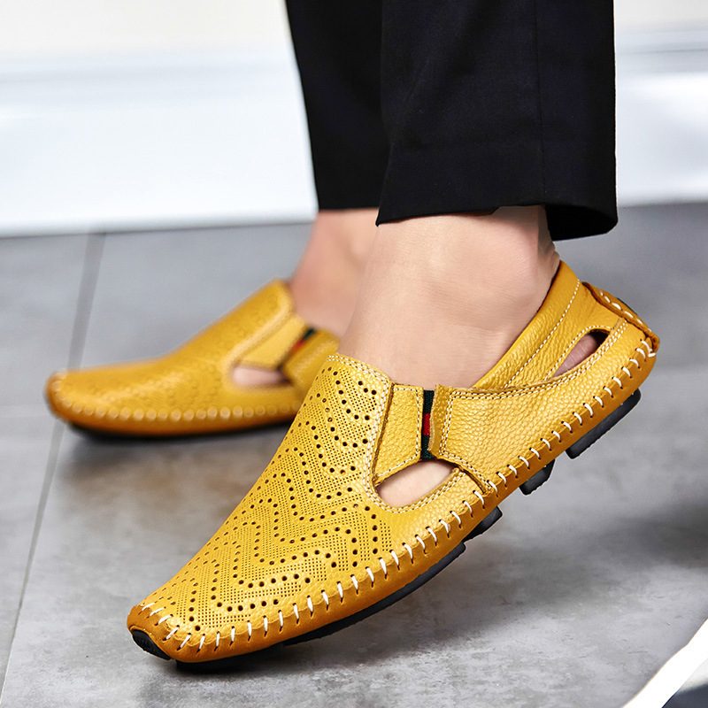 Le Flaneur Navy Cut-Out Loafer