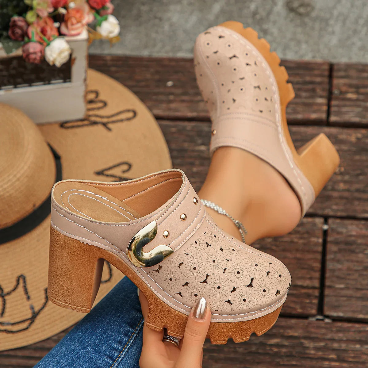 Sabot Doré Découpe Heel