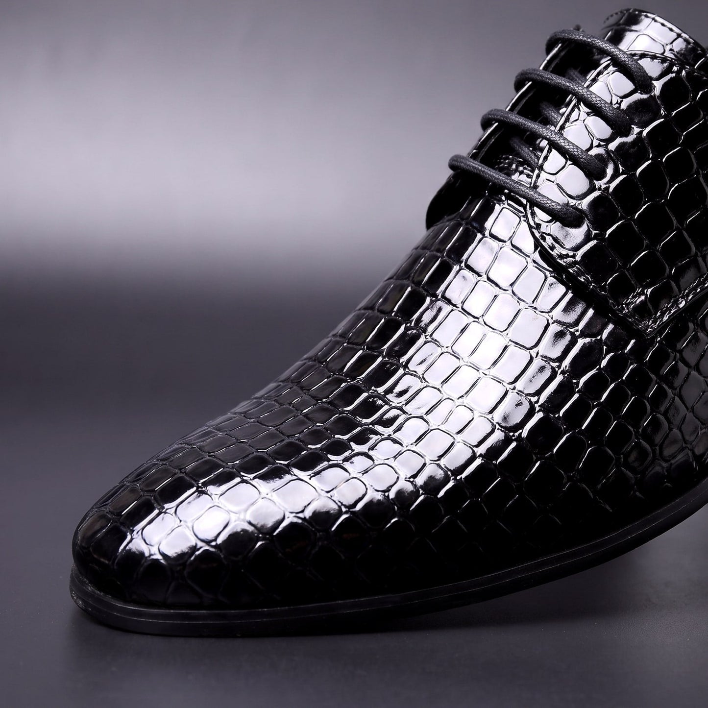 Draco Croc-Embossed Oxfords