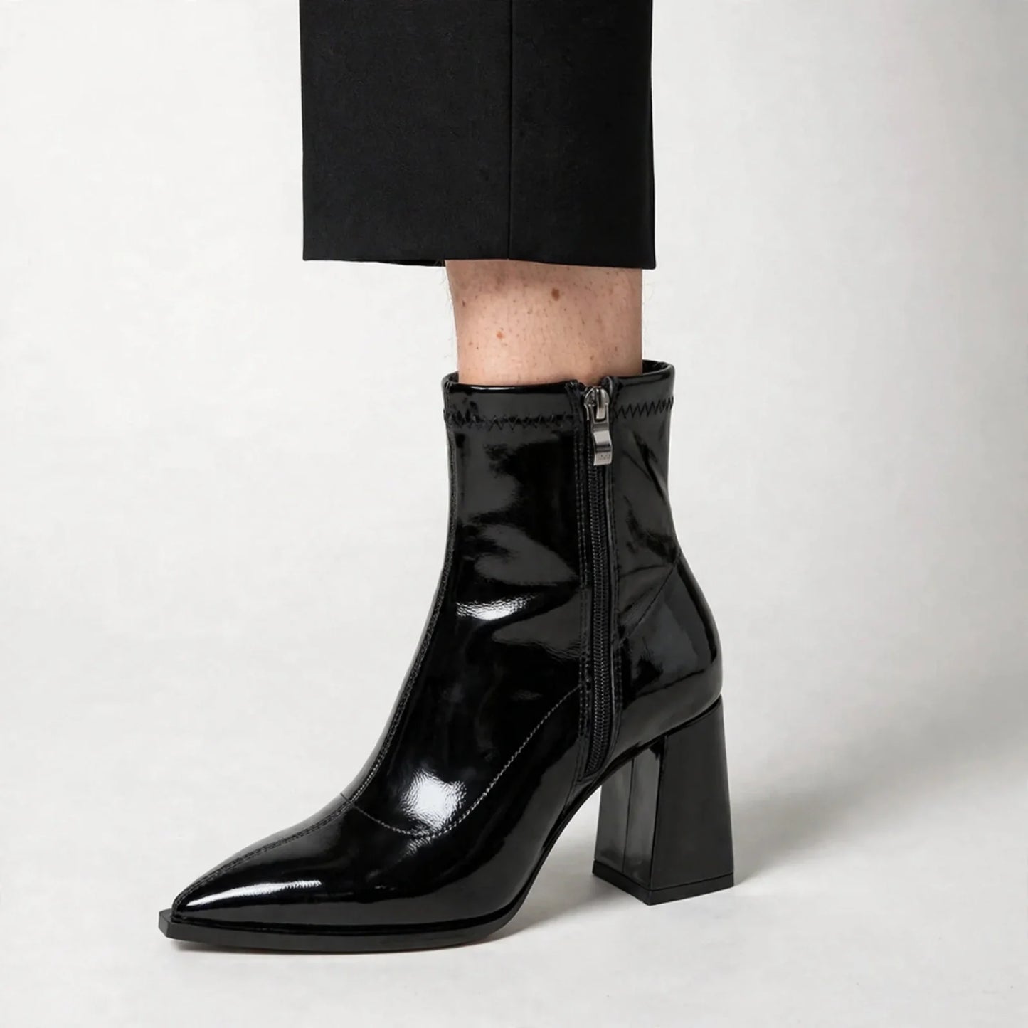 Beaumaris Pointed Boots