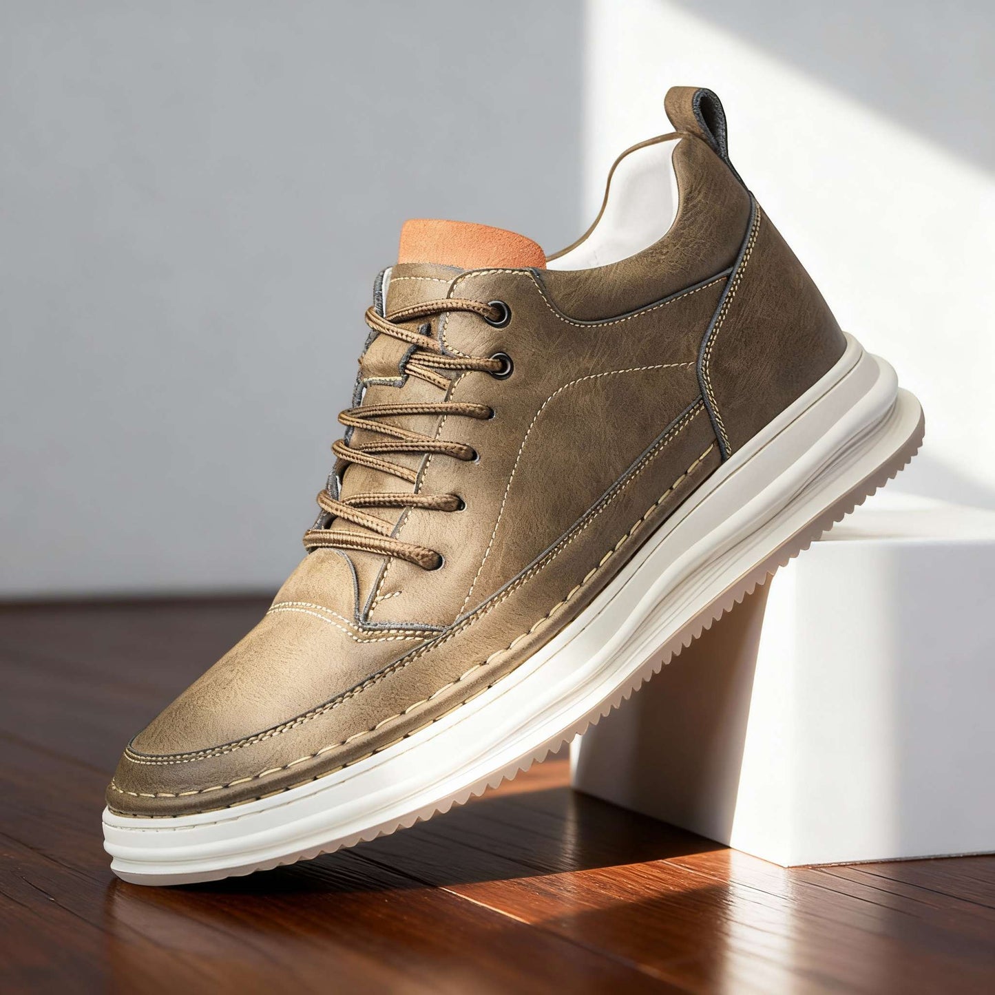 Nubuck Terracotta-Tab Trainer