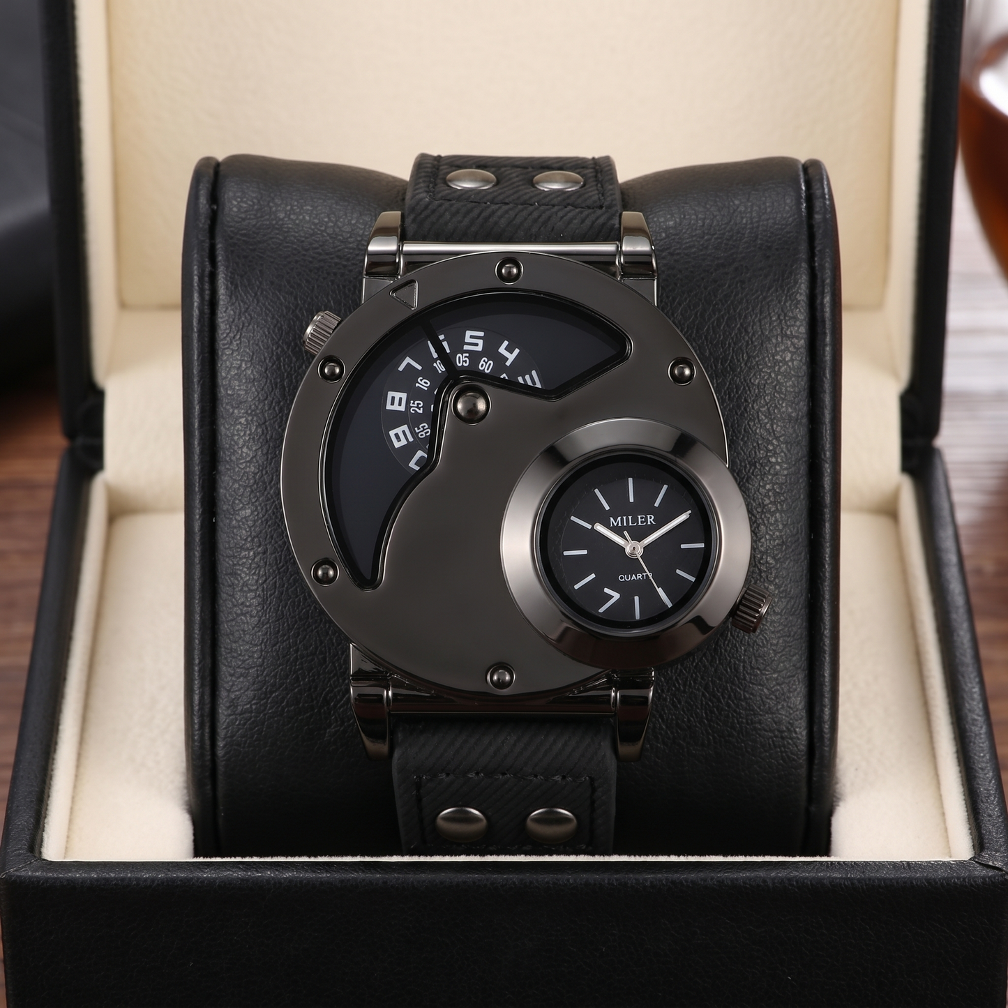 Fenestra Noctis Watch