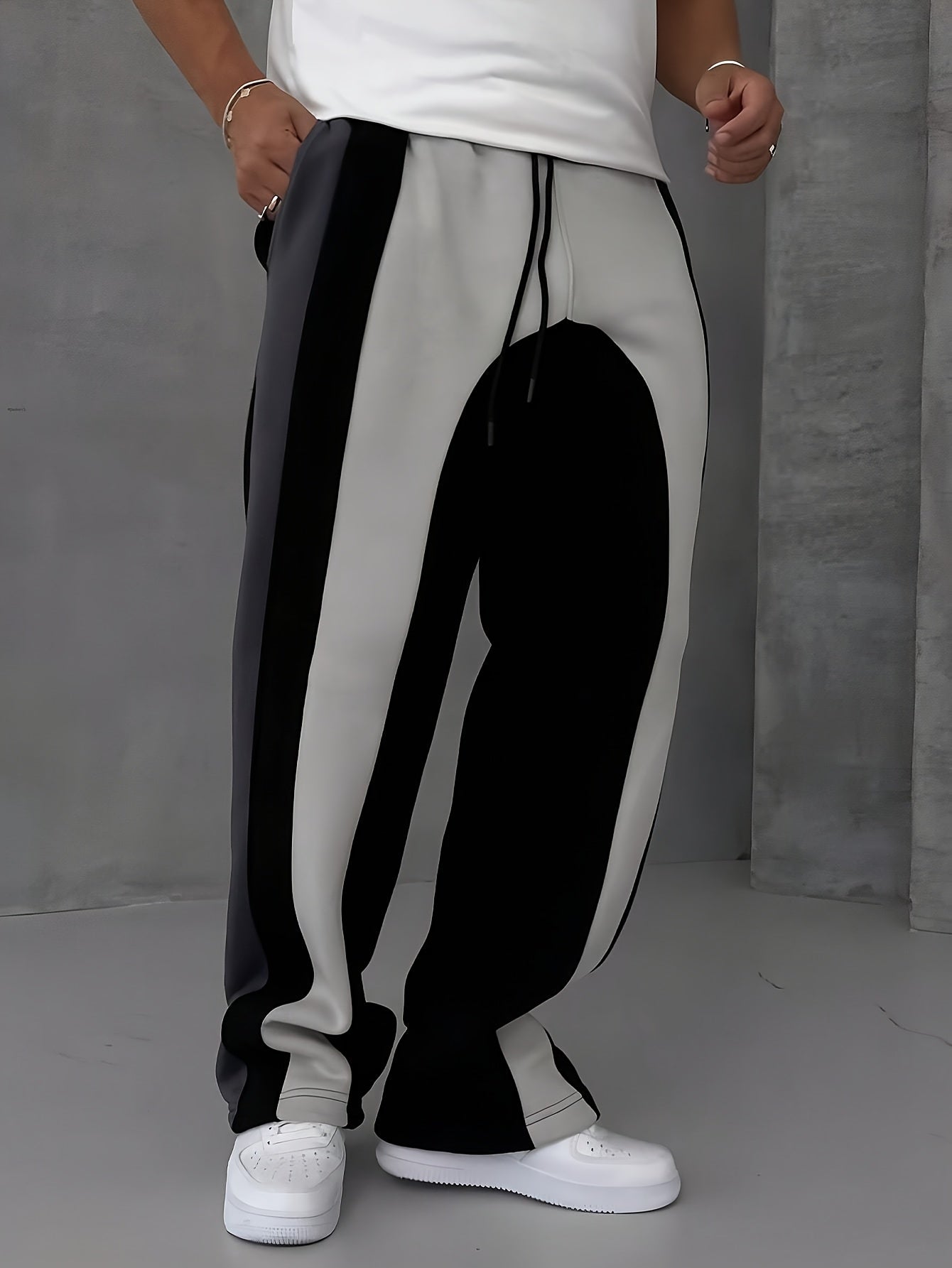 Contrast Panel Relaxed-Fit Joggers