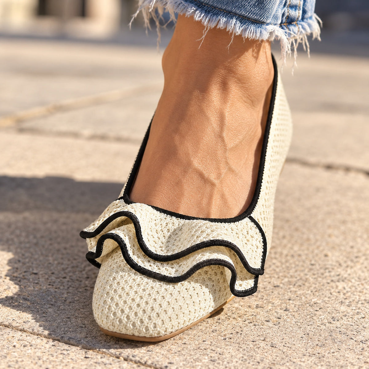 Amara Ruffle Flats
