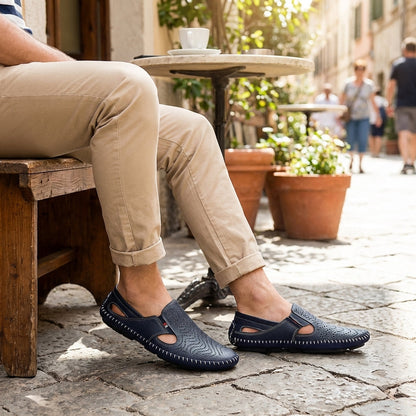 Le Flaneur Navy Cut-Out Loafer