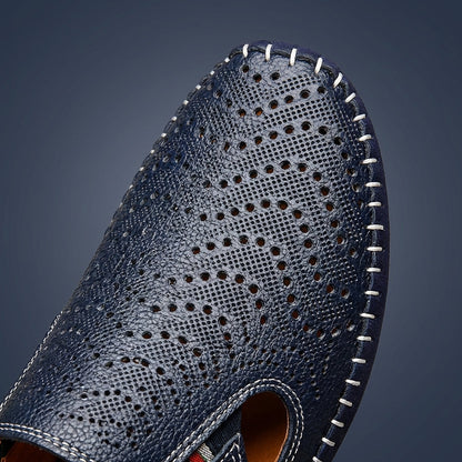 Le Flaneur Navy Cut-Out Loafer
